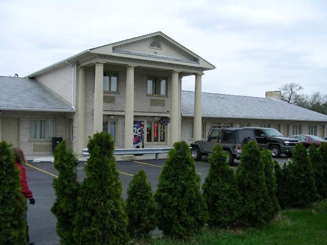 Photo of Others in Lemont