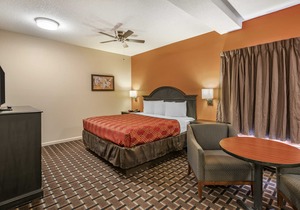 Econo Lodge Inn & Suites Granite City