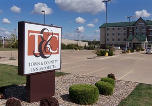 Town & Country Inn and Suites