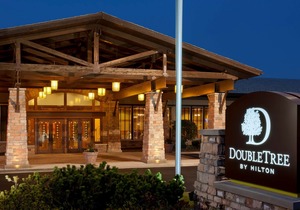 DoubleTree by Hilton Libertyville-Mundelein