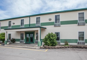 Econo Lodge Inn & Suites Granite City