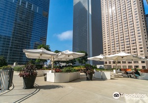 Radisson Blu Aqua Hotel Chicago