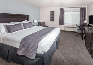 Baymont by Wyndham Glenview