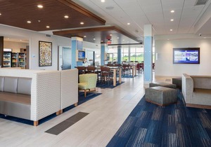 Holiday Inn Express & Suites Bourbonnais East - Bradley