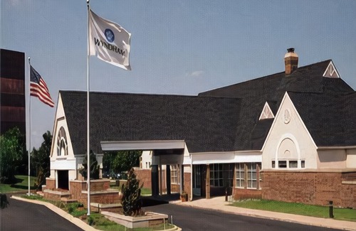 Buffalo Grove Hotel | Four Points by Sheraton Buffalo Grove