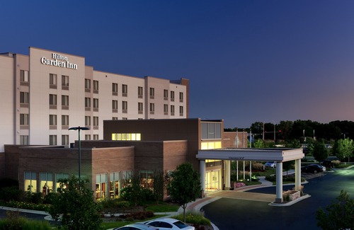 Lake Forest Hotel | Hilton Garden Inn Lake Forest Mettawa