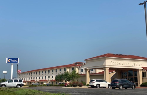 Morton Hotel | Comfort Inn & Suites at I-74 and 155