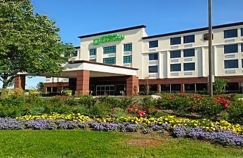 Elk Grove Village Hotel | Wyndham Garden Elk Grove Village - O'Hare
