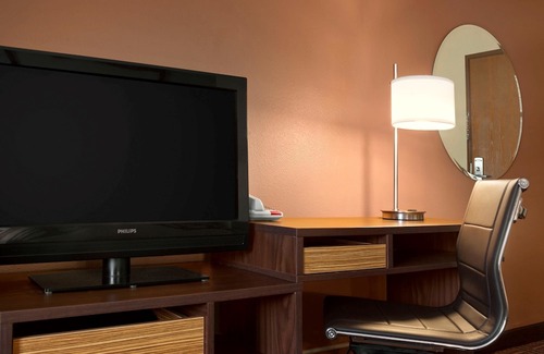 East Peoria Hotel | Super 8 by Wyndham Peoria East