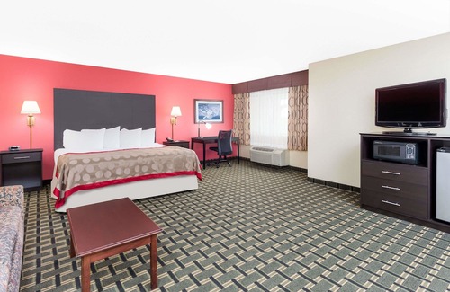 Vandalia Hotel | Ramada by Wyndham Vandalia
