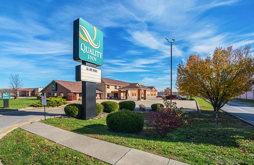 Carbondale Hotel | Quality Inn Carbondale University Area