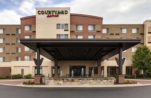 Schaumburg Hotel | Courtyard by Marriott Chicago Schaumburg/Woodfield Mall