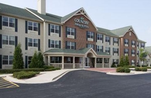 Sycamore Hotel | Country Inn & Suites by Radisson, Sycamore, IL