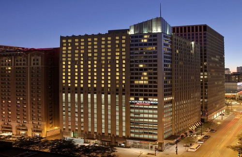 Streeterville Hotel | Courtyard Chicago Downtown/Magnificent Mile