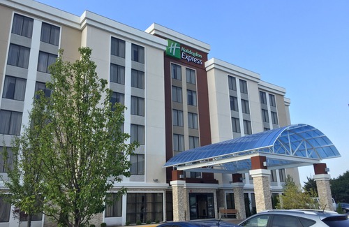 Arlington Heights Hotel | Holiday Inn Express Chicago NW - Arlington Heights, an Ihg Hotel