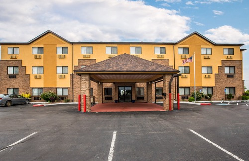 Peru Hotel | Quality Inn Peru Near Starved Rock State Park