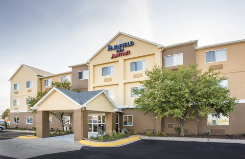 Peru Hotel | Fairfield Inn & Suites Peru