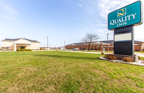 Pontiac Hotel | Quality Inn Pontiac
