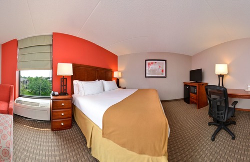 Crestwood Hotel | Holiday Inn Express Crestwood, an Ihg Hotel