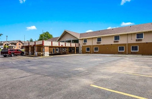Rockford Hotel | 2-Star Hotel ∙ Rodeway Inn