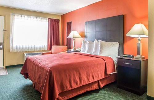 Morton Hotel | Quality Inn Morton
