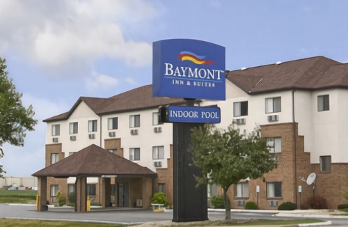 Peru Hotel | Quality Inn Peru Near Starved Rock State Park
