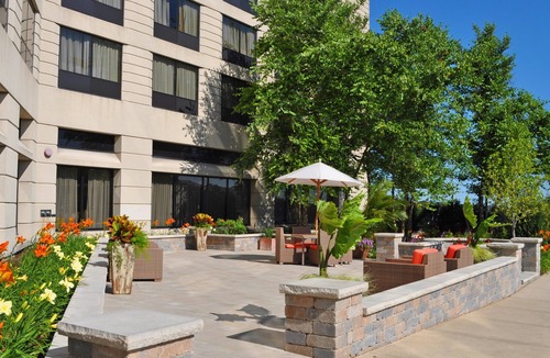 Naperville Hotel | Chicago Marriott Naperville