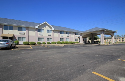 Quad Cities Hotel | Best Western Airport Inn