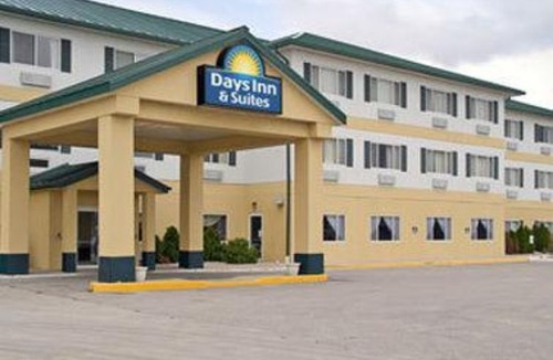 Morris Hotel | Days Inn & Suites by Wyndham of Morris