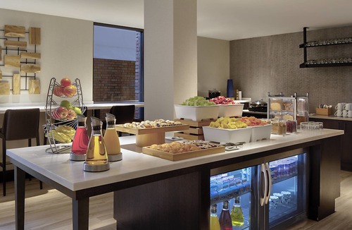 Half Day Hotel | Lincolnshire Marriott Resort