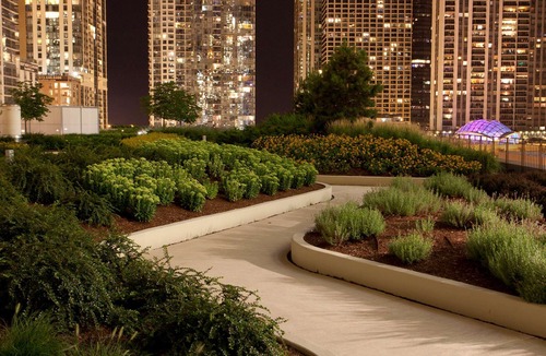 Lakeshore East Hotel | Radisson Blu Aqua Hotel Chicago