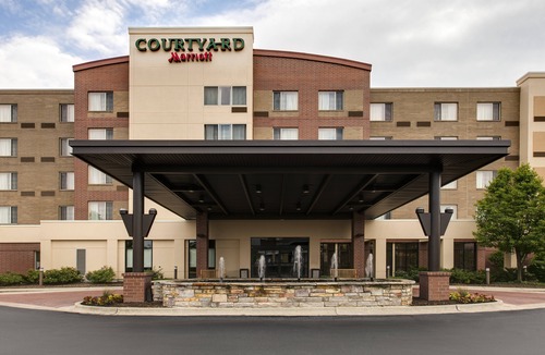 Schaumburg Hotel | Courtyard by Marriott Chicago Schaumburg/Woodfield Mall