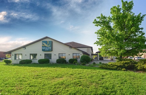 Carbondale Hotel | Quality Inn Carbondale University Area