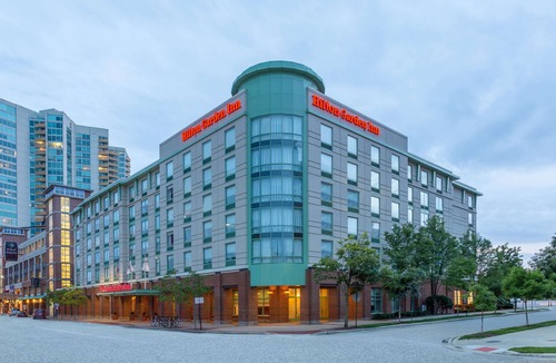 Evanston Hotel | Hilton Garden Inn Evanston