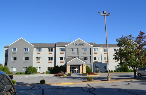 Fairview Heights Hotel | Country Inn & Suites by Radisson, Fairview Heights, IL