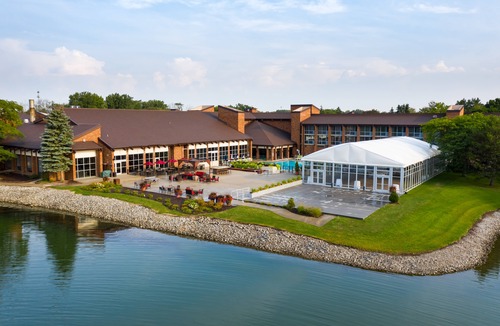 Half Day Hotel | Lincolnshire Marriott Resort