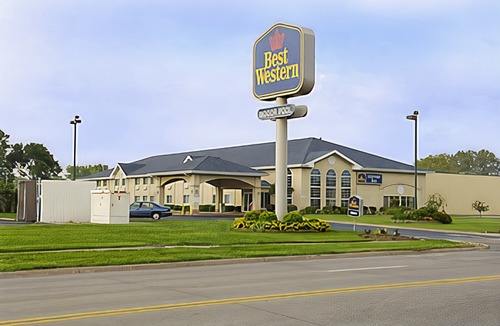 Quad Cities Hotel | Best Western Airport Inn