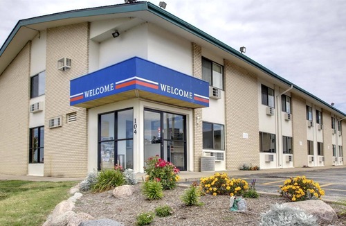 East Peoria Hotel | Americas Best Value Inn East Peoria