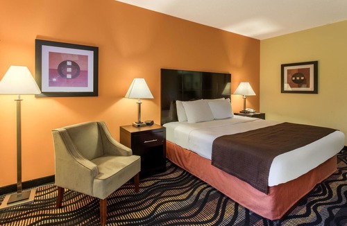 Streator Hotel | AmericInn by Wyndham Streator
