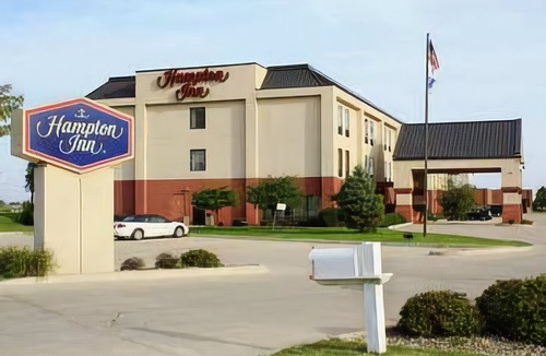 Bloomington Hotel | Hampton Inn Bloomington West