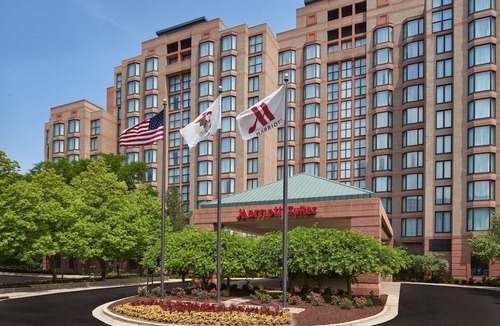 Rosemont Hotel | Chicago Marriott Suites O'Hare
