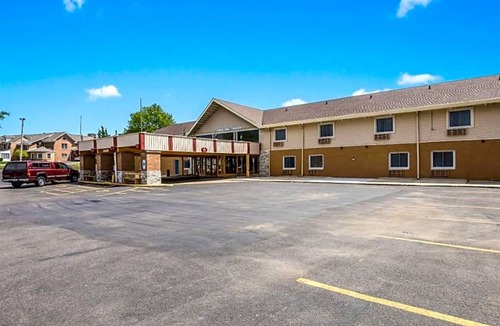 Rockford Hotel | 2-Star Hotel ∙ Rodeway Inn