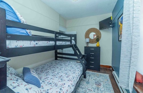 Roseland Apartment | Carla's Cozy Spot in Pullman