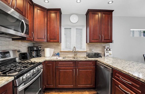 Bloomingdale House | Bloomingdale Rentaln