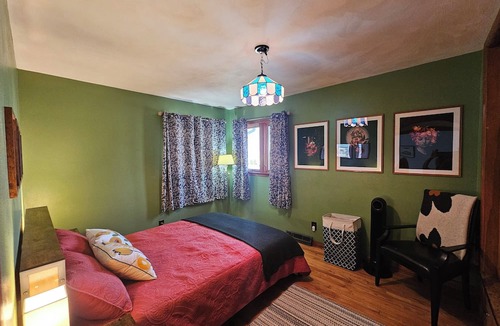 Elizabeth House | The Willow Zen Sanctuary with your personal Sauna/shower & jetted tub!