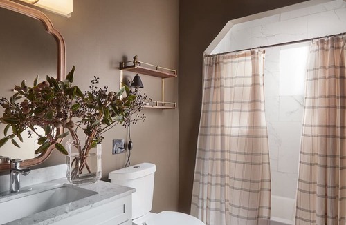 Bronzeville Apartment | The Study @ The Douglas / McCormick, IIT & Sox