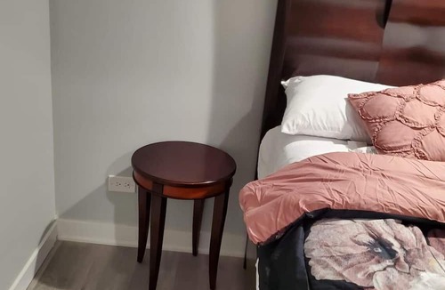 West Pullman House | Cozy 1-bedroom house in charming Chicago with WiFi, AC