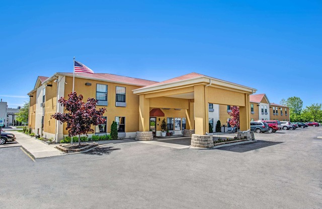 Days Inn by Wyndham Great Lakes - N. Chicago