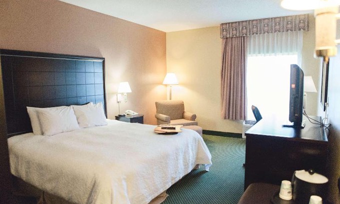 Bloomington Hotel | Hampton Inn Bloomington West