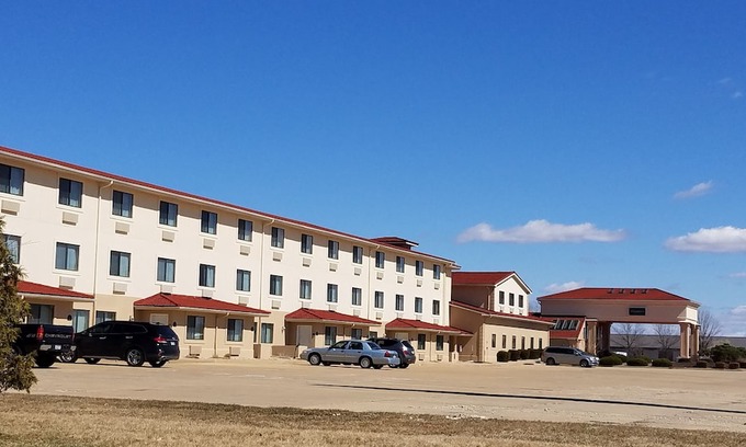 Morton Hotel | Comfort Inn & Suites at I-74 and 155